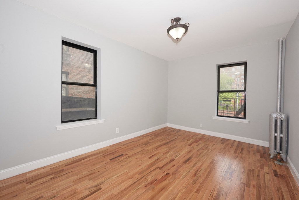 1704 Morris Ave interior