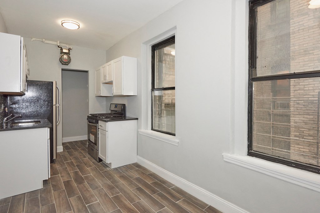 1704 Morris Ave interior