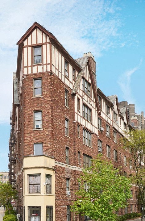 3224 Grand Concourse