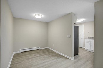Renovated Dining Room - Photo Gallery 4
