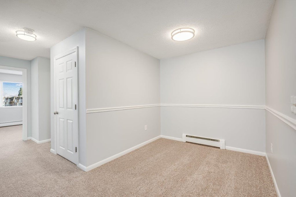 Dining Room Area at Ashford Crossing, Shrewsbury, MA, 01545