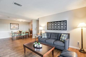 100 Town Ridge 1-3 Beds Apartment for Rent - Photo Gallery 5