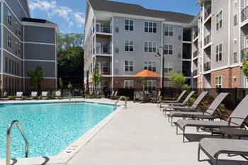Outdoor Pool and Sundeck with Waterside Lounge