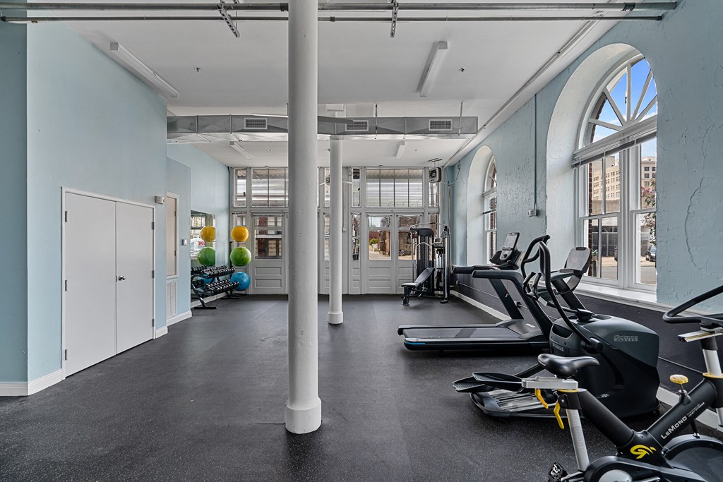 the gym at the m on hennepin apartments