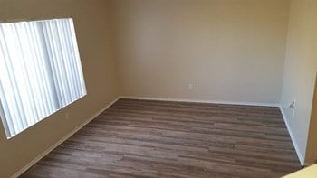 43253 20th St. 2-3 Beds Apartment, Townhouse for Rent - Photo Gallery 5