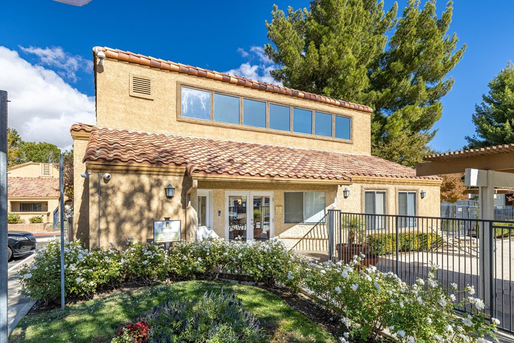 Leasing Office Entrance