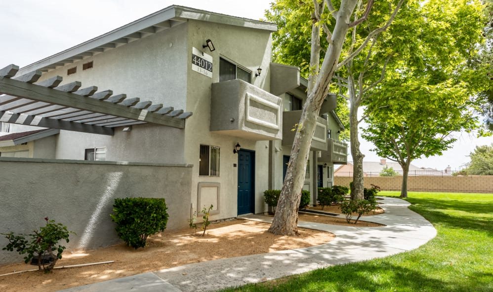 Photos and Video of Woodlands West Townhomes in Lancaster, CA