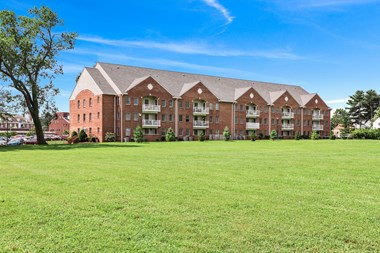 Kings Court Apartments - Main Building