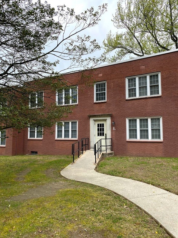 Garden Court Apartments - Building Exterior