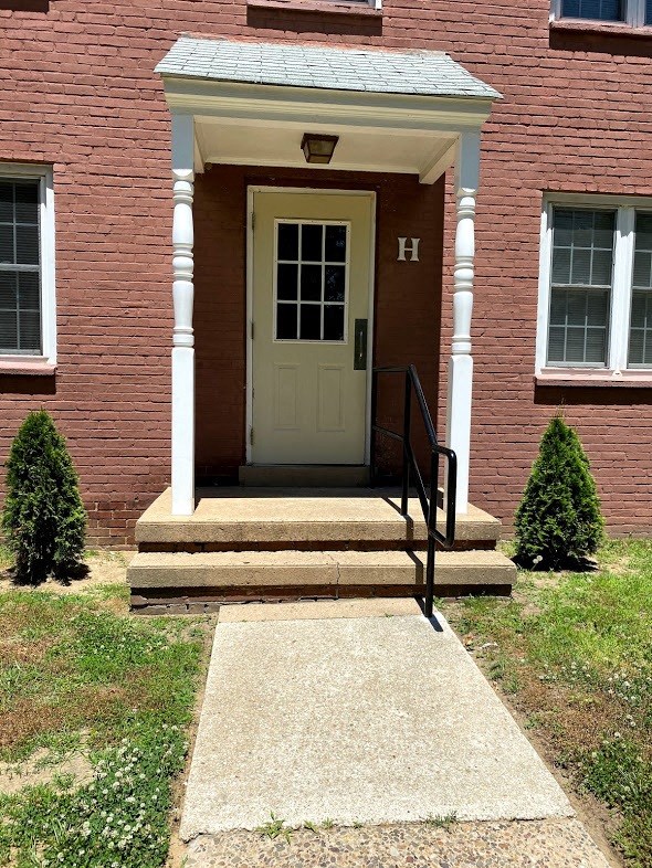 Garden Court Apartments - Building Front Entrance