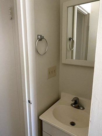 Bathroom Sink & Mirror - Photo Gallery 21