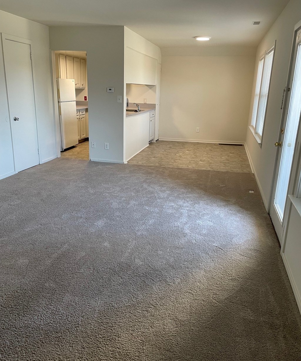 Governor Square Apartments living room and dining room