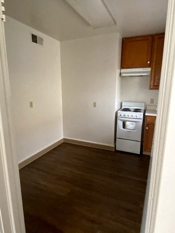 826 - 838 S Bradford St 2 Beds Apartment for Rent - Photo Gallery 8