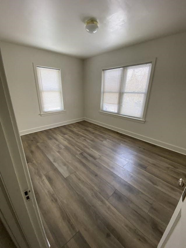 Mitten Apartments - Bedroom / Wood-grain, vinyl plank flooring