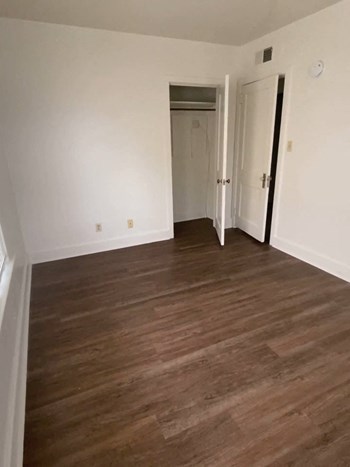 826 - 838 S Bradford St 2 Beds Apartment for Rent - Photo Gallery 13