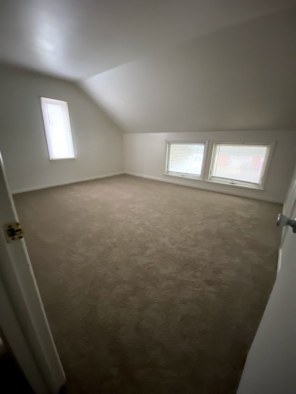 Governors Square Apartments - Bedroom / Wall-to-wall carpet