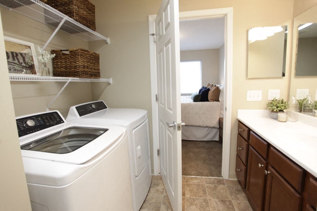 Laurel Bluff Apartments Reynoldsburg, Ohio