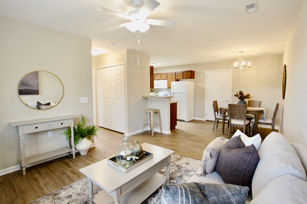 Laurel Bluff Apartments Reynoldsburg, Ohio