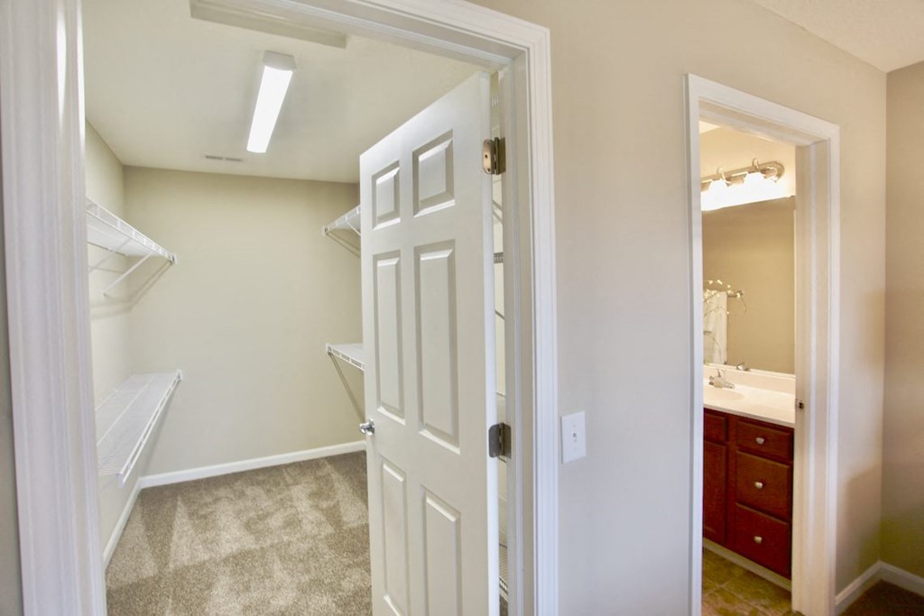 Laurel Bluff Apartments Reynoldsburg, Ohio