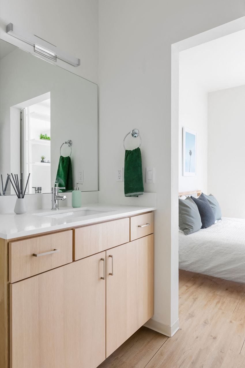 3046 17th Ave W Studio Apartment for Rent - Photo Gallery