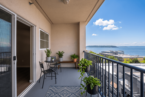 315 First Ave W Studio-2 Beds Apartment for Rent