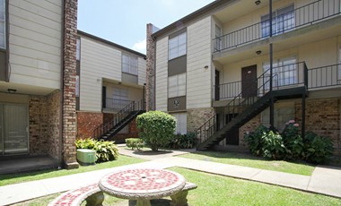 294 Wright Ave. 1-2 Beds Apartment for Rent - Photo Gallery 1
