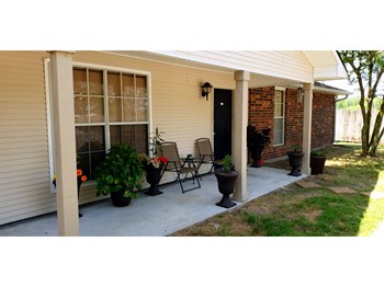 2824 S Burnside Ave 1-4 Beds Apartment for Rent - Photo Gallery 4