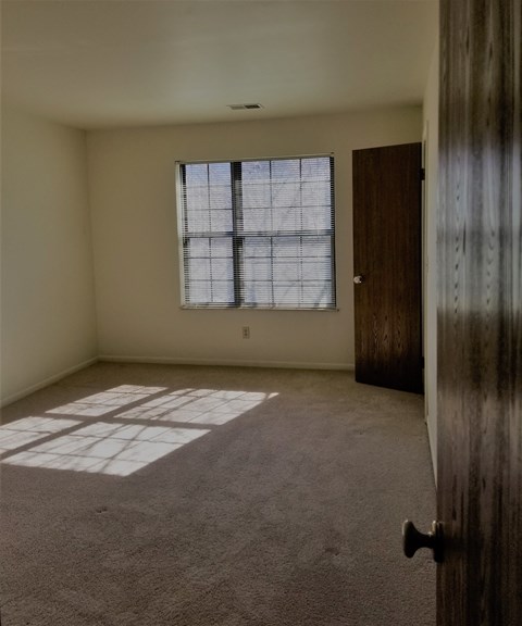 birchwood pointe apartments bedroom with walk-in closet