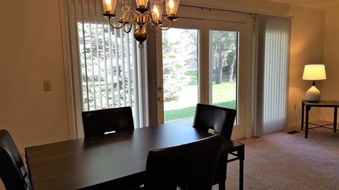 birchwood pointe apartments dining room patio door-wall