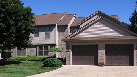 Birchwood Pointe apartments attached garages