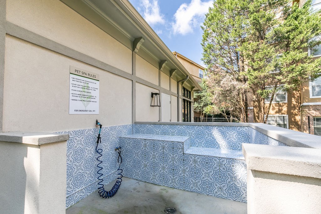 Pet Spa at 1401 West Paces, Georgia