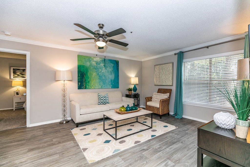 Living Room Ceiling Fan at 1401 West Paces, Georgia