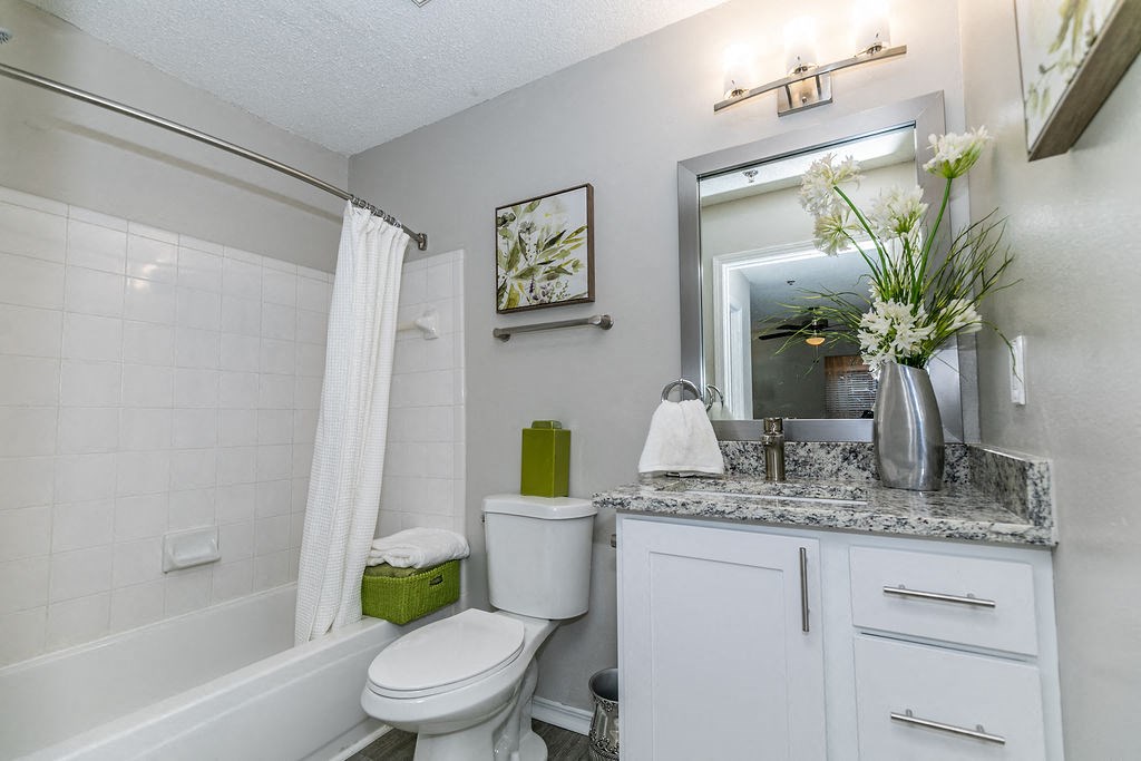 Bathroom With Bathtub at 1401 West Paces, Georgia, 30327