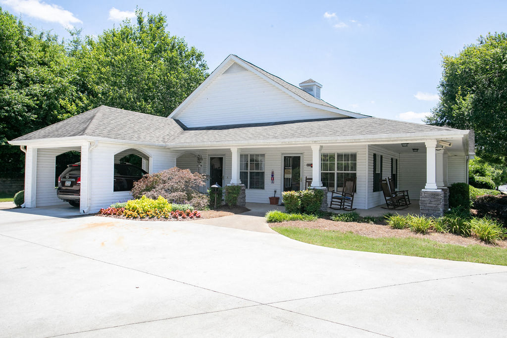 Bellevue Senior Living Apartments, 1050 W. Hwy 78, Villa Rica, GA RentCafe