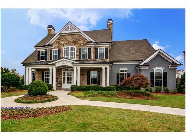 Clubhouse Exterior at The Pointe at Suwanee Station, Georgia