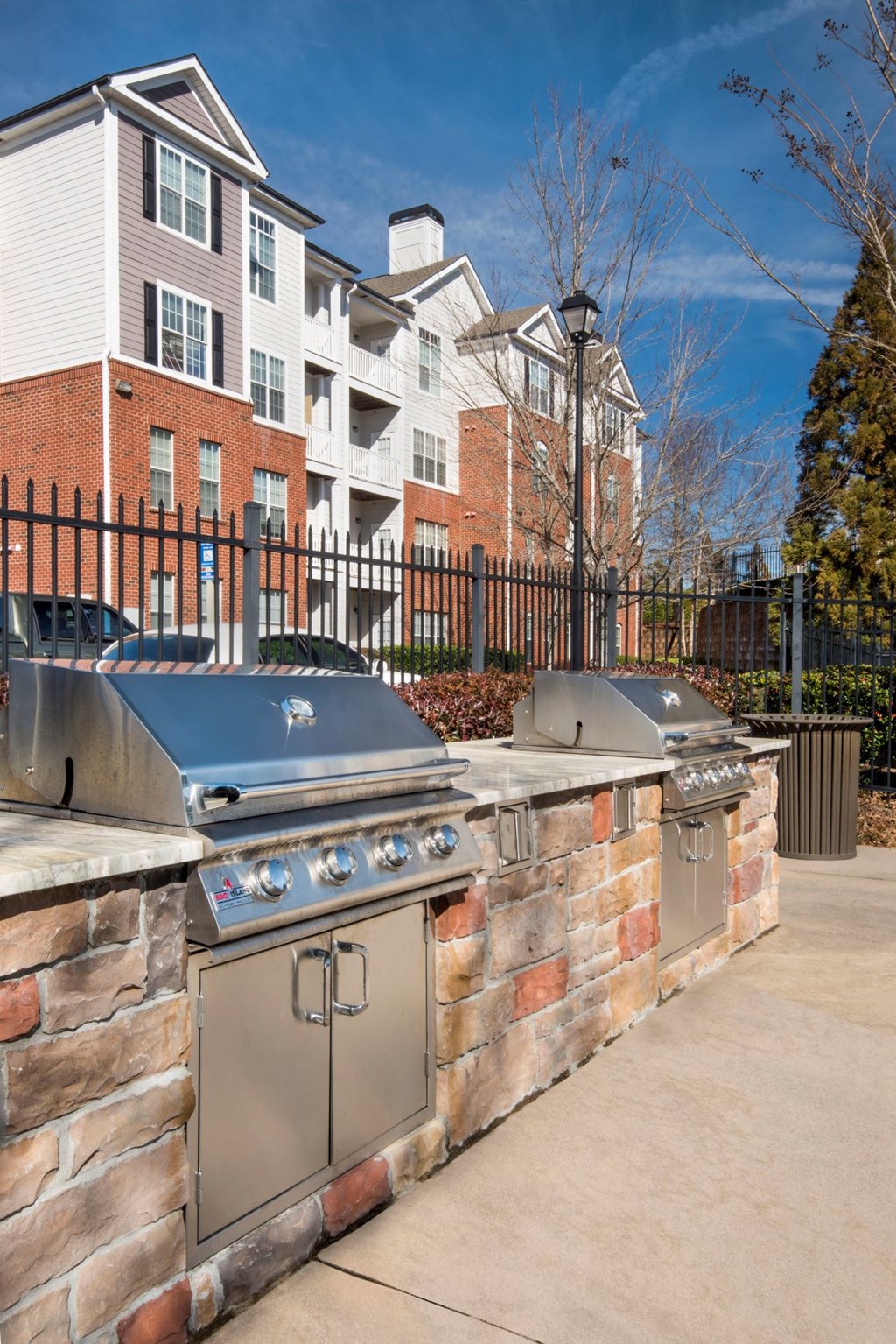 Grill Area at The Pointe at Suwanee Station, Suwanee, GA, 30024