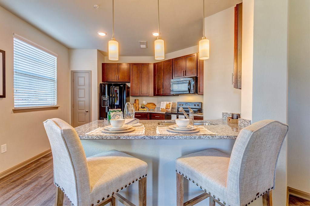 kitchen breakfast bar and designer cabinets at Creekside at Providence, Mt Juliet, Tennessee