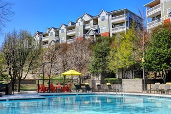 570 Church Street East 1-3 Beds Apartment for Rent - Photo Gallery 6