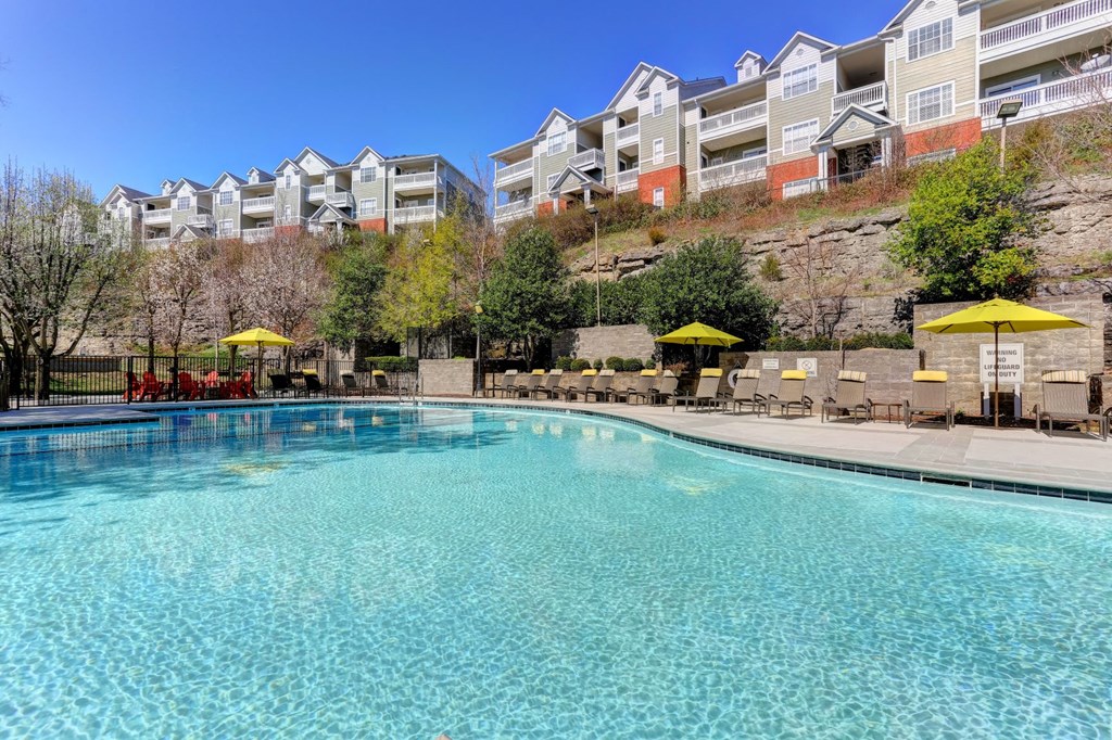 Another beautiful picture of the pool