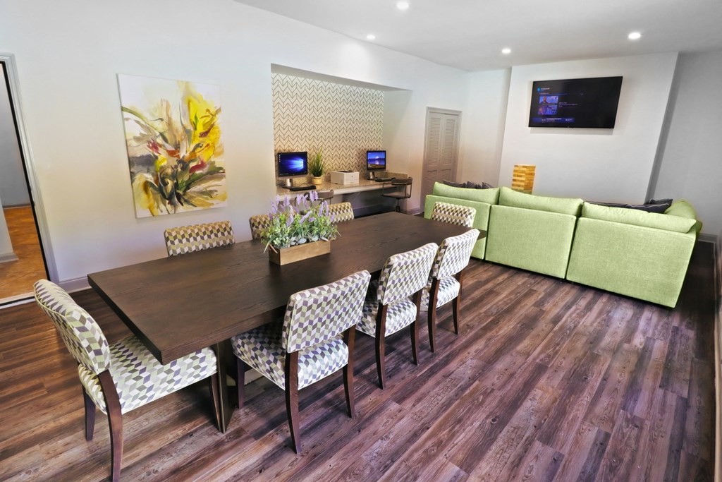 cyber lounge at Seven Pines, Alpharetta, Georgia