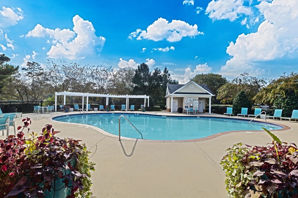 pool and pergola at Villas at Hampton, Hampton, GA