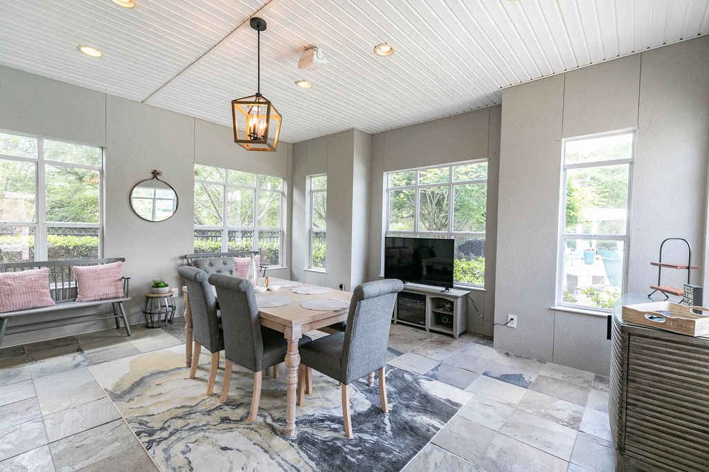 Leasing Office Sunroom at Villas at Hampton, Hampton, Georgia