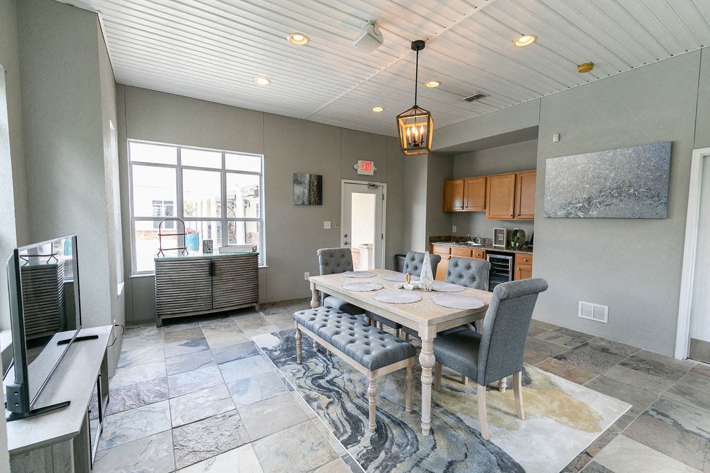 Leasing Office Seating Leasing Office Seating at Villas at Hampton, Hampton, 30228