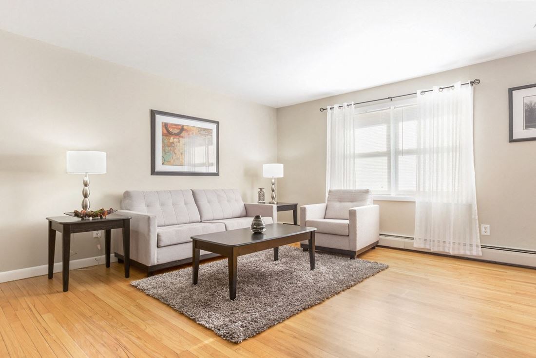 Griswold Gardens Apartments photo
