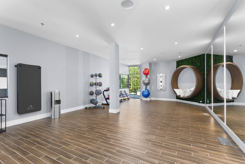 Yoga Zen with Smart Fitness Mirror