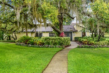 Brookside Manor Apartments Brandon Florida Clubhouse landscaping