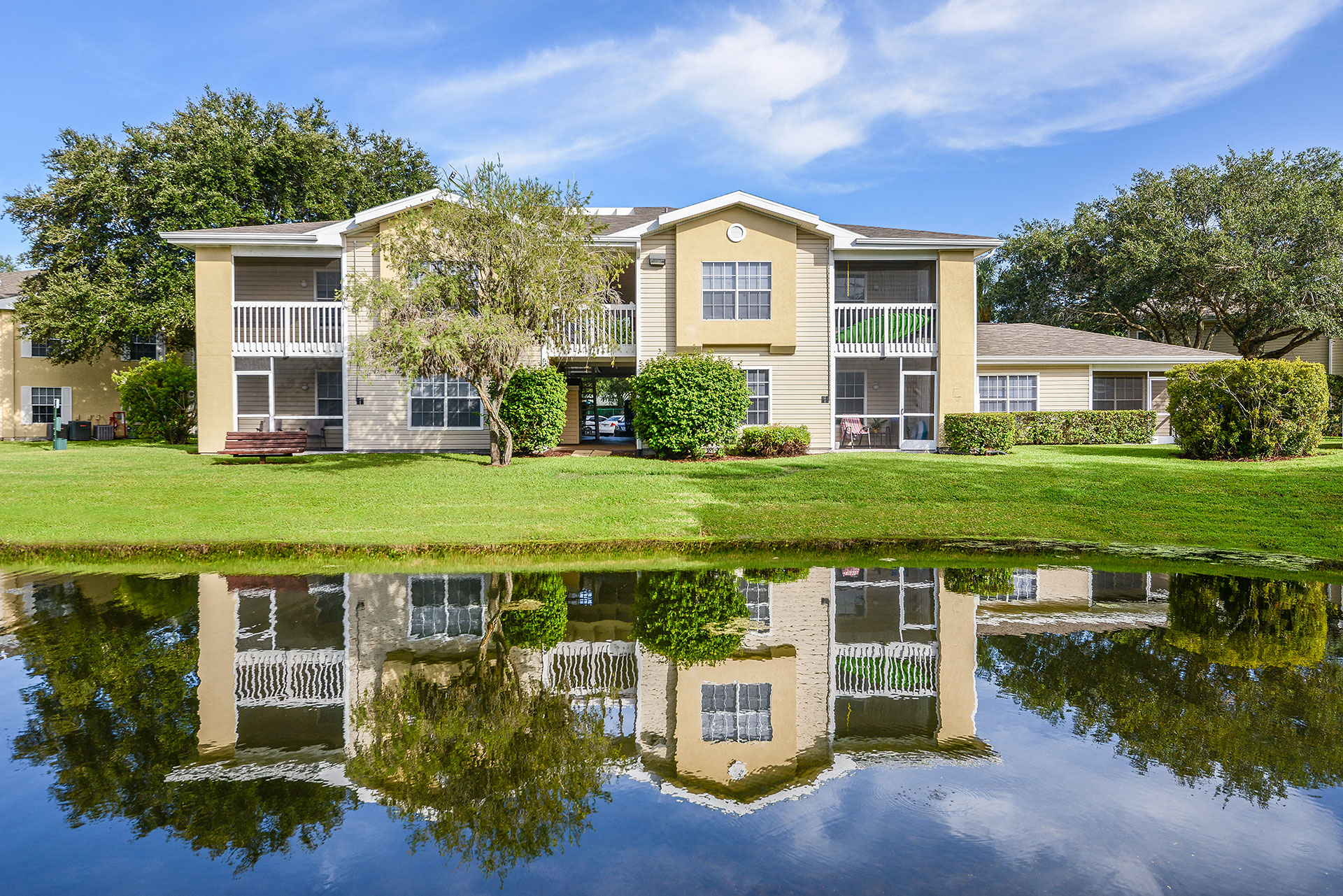 oakwood apartment homes sarasota