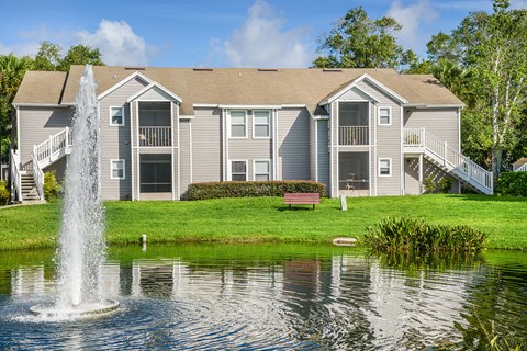 Colonial Pointe Apartments Orlando Florida Building From Lake