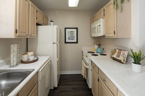 2300 Edenborn Ave Studio-2 Beds Apartment for Rent