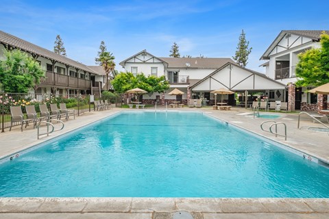 Swimming Pool at Scottsmen Apartments, California, 93612